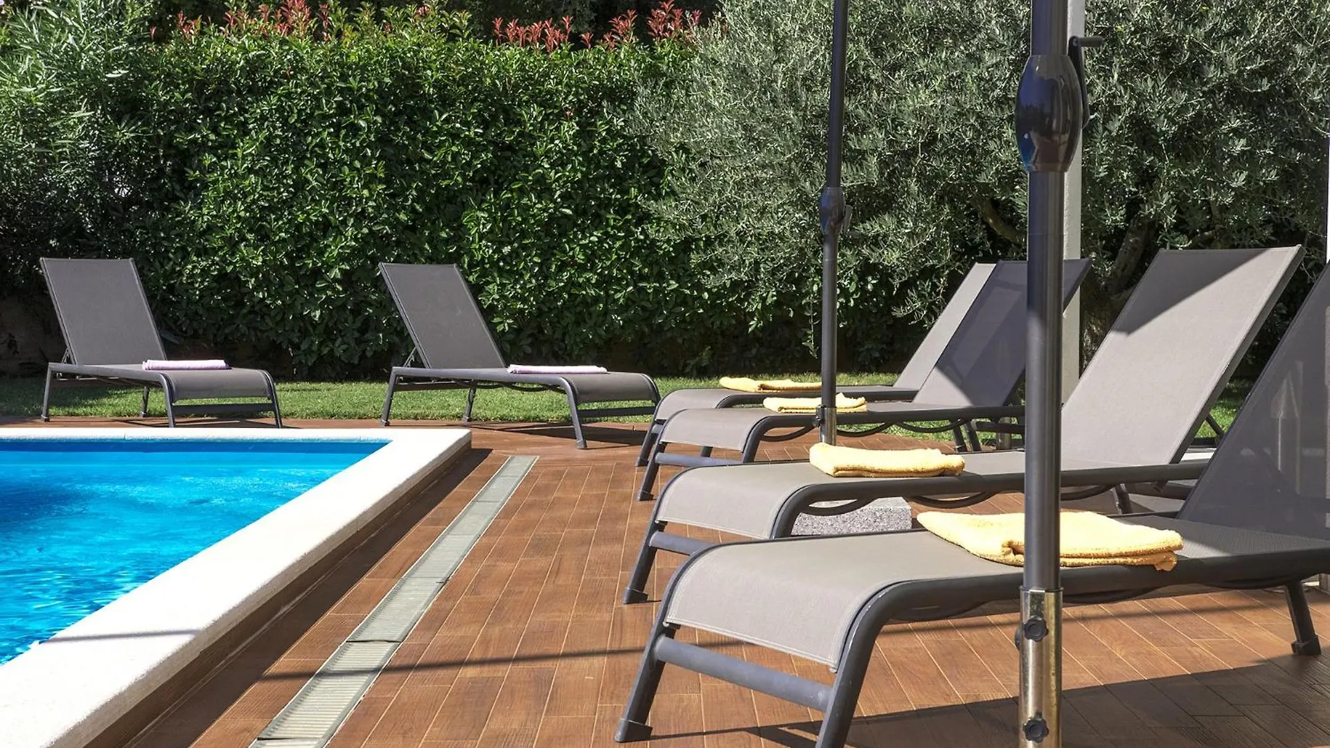אומאג Villa Family Paris